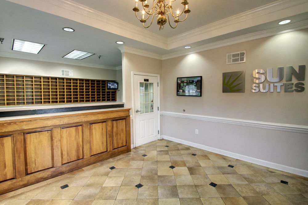 Intown Suites Extended Stay Raleigh Nc - Capital Blvd מראה חיצוני תמונה